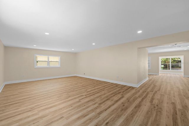 10707 N ROME AVENUE, Tampa, FL 33612