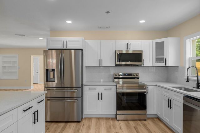 10707 N ROME AVENUE, Tampa, FL 33612