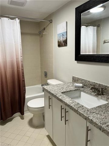 190 Palm DR 1, Naples, FL 34112
