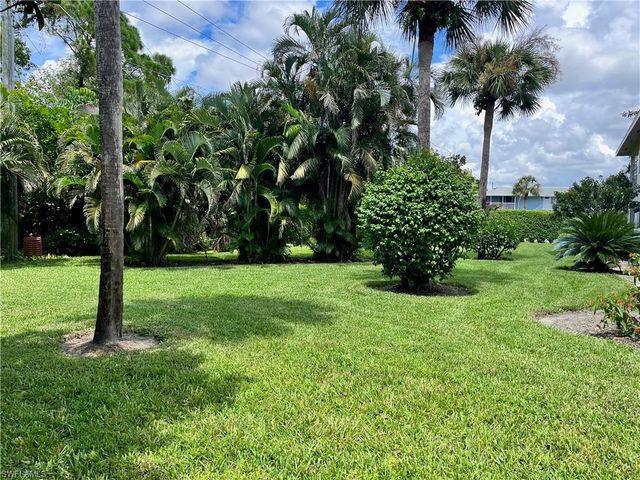 190 Palm DR 1, Naples, FL 34112