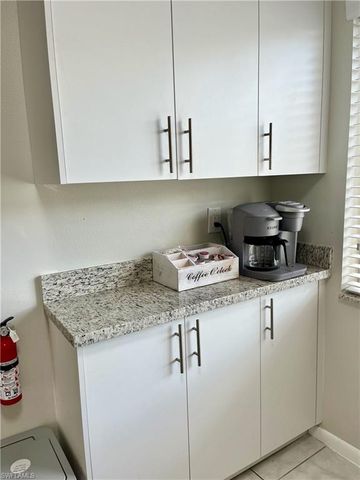 190 Palm DR 1, Naples, FL 34112