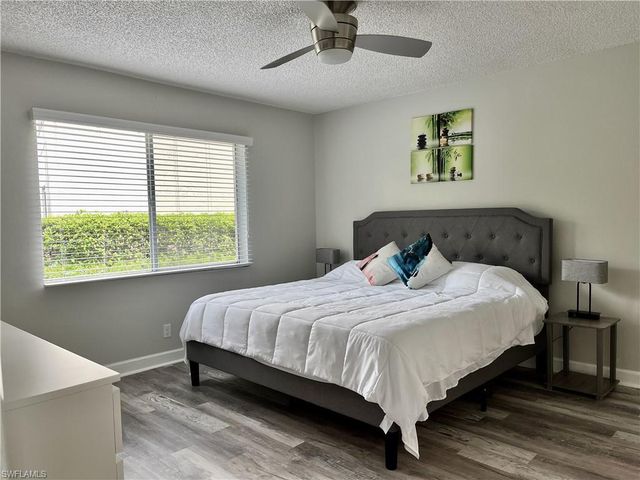 190 Palm DR 1, Naples, FL 34112