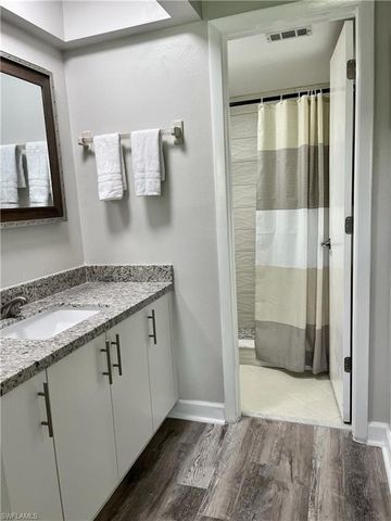 190 Palm DR 1, Naples, FL 34112