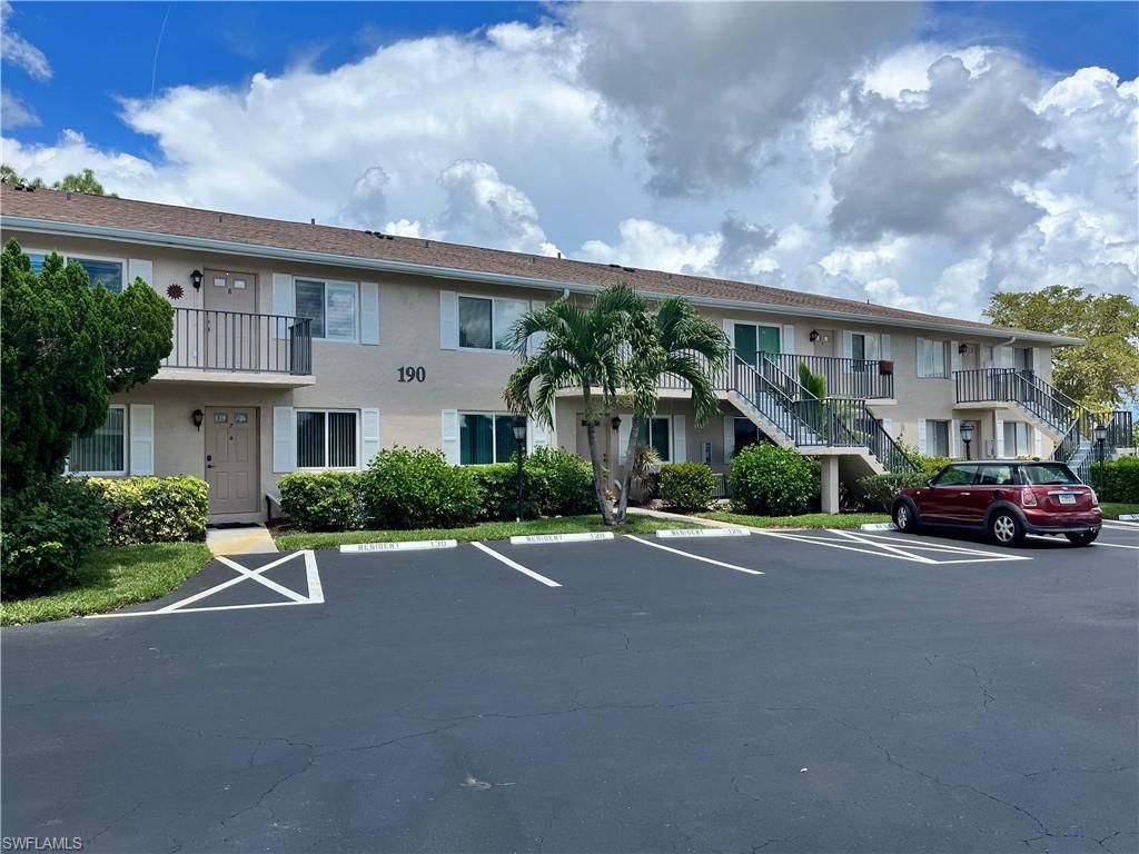 190 Palm DR 1, Naples, FL 34112