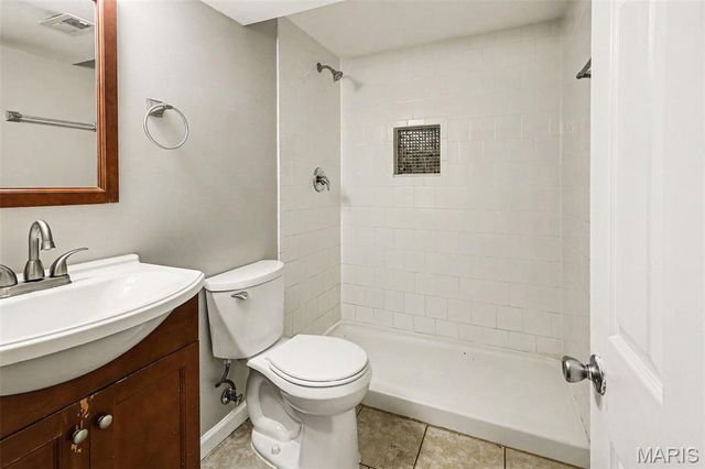 1725 Yaqui Drive, Florissant, MO 63031