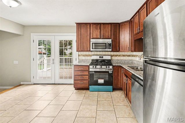 1725 Yaqui Drive, Florissant, MO 63031