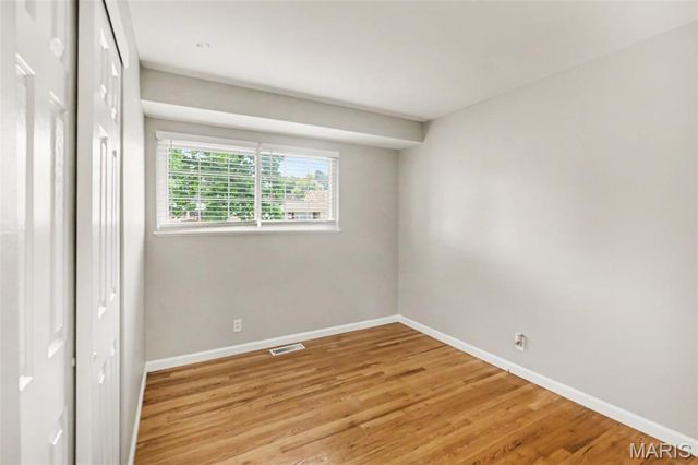 1725 Yaqui Drive, Florissant, MO 63031