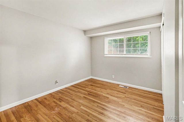 1725 Yaqui Drive, Florissant, MO 63031