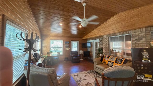 185 Magnolia Loop, Flomaton, AL 36441