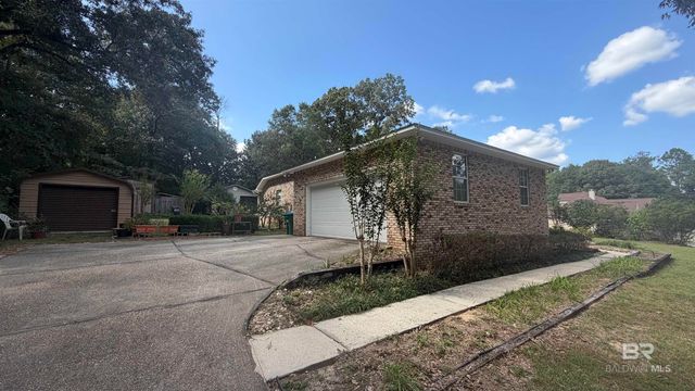 185 Magnolia Loop, Flomaton, AL 36441