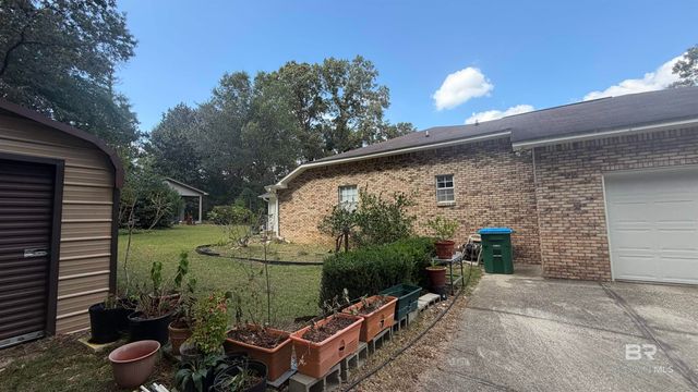 185 Magnolia Loop, Flomaton, AL 36441