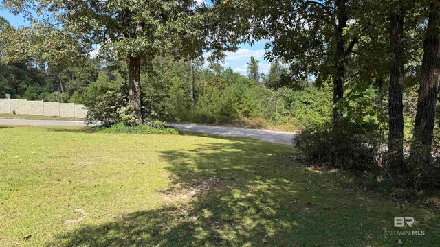 185 Magnolia Loop, Flomaton, AL 36441