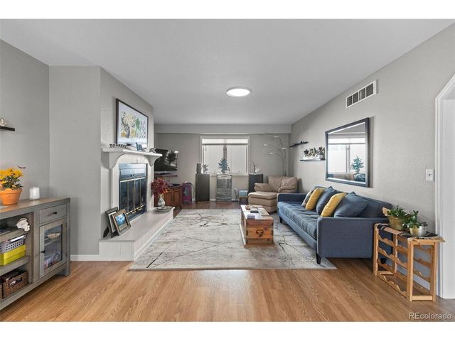 49 Curtis Ct, Broomfield, CO 80020