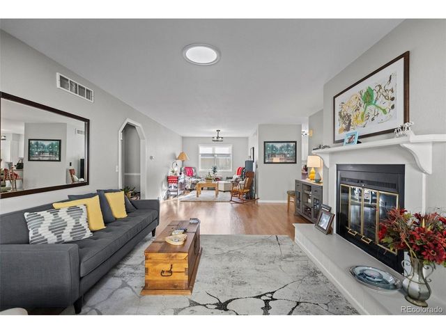 49 Curtis Ct, Broomfield, CO 80020