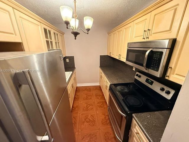 6091 W 22nd Court 407, Hialeah, FL 33016