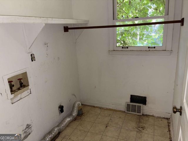 667 King Road, Stone Mountain, GA 30088