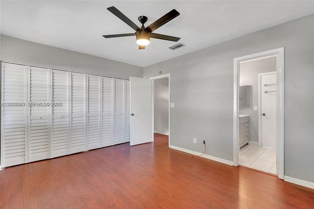 10719 NW 10th St, Pembroke Pines, FL 33026