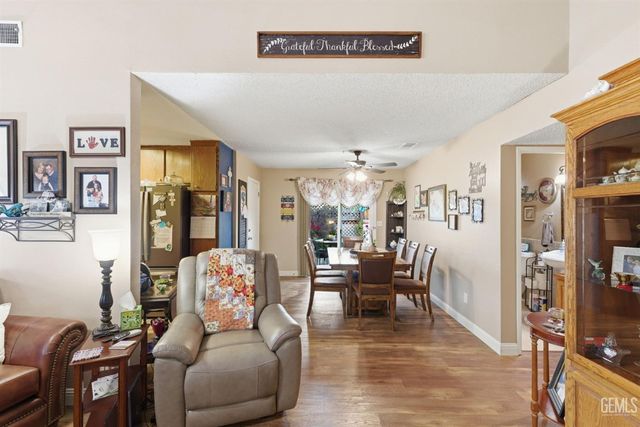 4012 Maris Court, Bakersfield, CA 93313