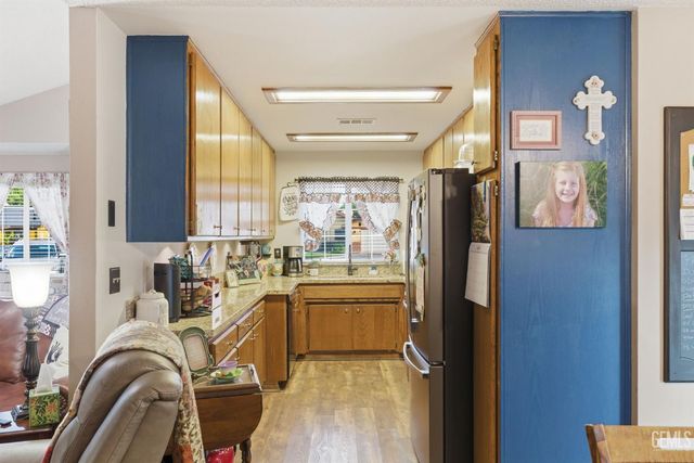 4012 Maris Court, Bakersfield, CA 93313