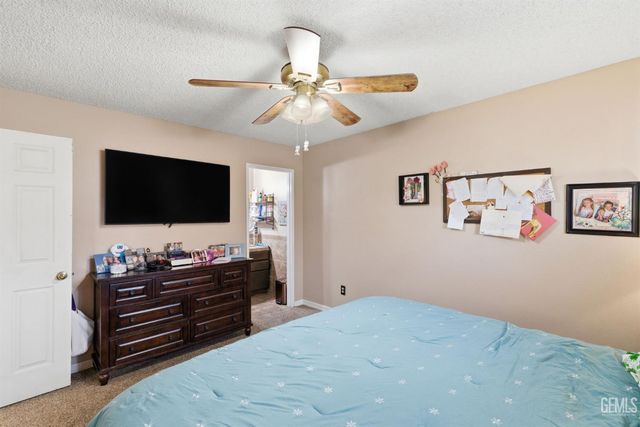 4012 Maris Court, Bakersfield, CA 93313