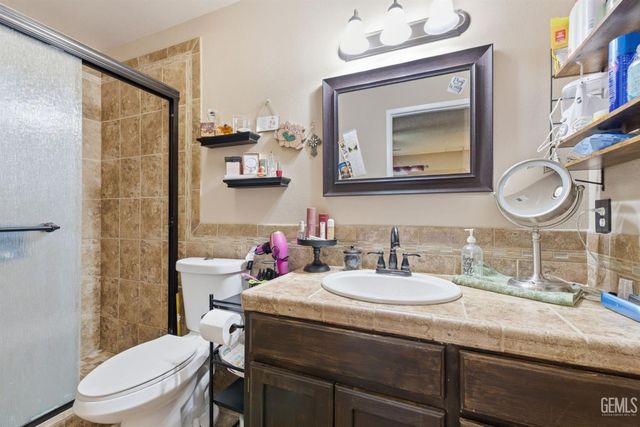 4012 Maris Court, Bakersfield, CA 93313