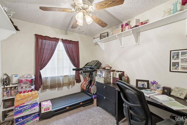 4012 Maris Court, Bakersfield, CA 93313