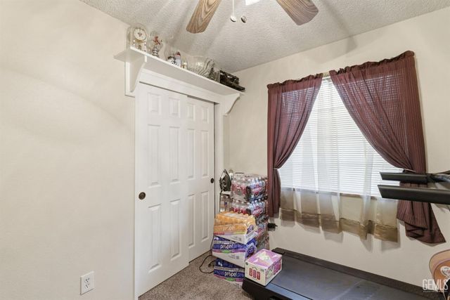 4012 Maris Court, Bakersfield, CA 93313