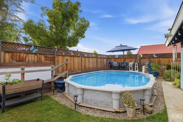 4012 Maris Court, Bakersfield, CA 93313