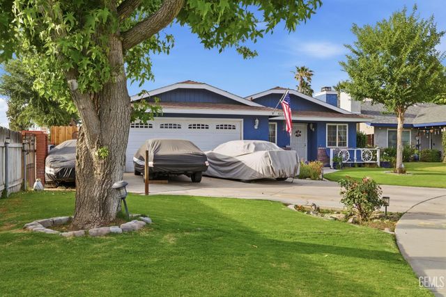 4012 Maris Court, Bakersfield, CA 93313