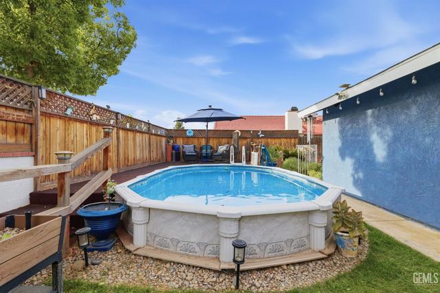 4012 Maris Court, Bakersfield, CA 93313