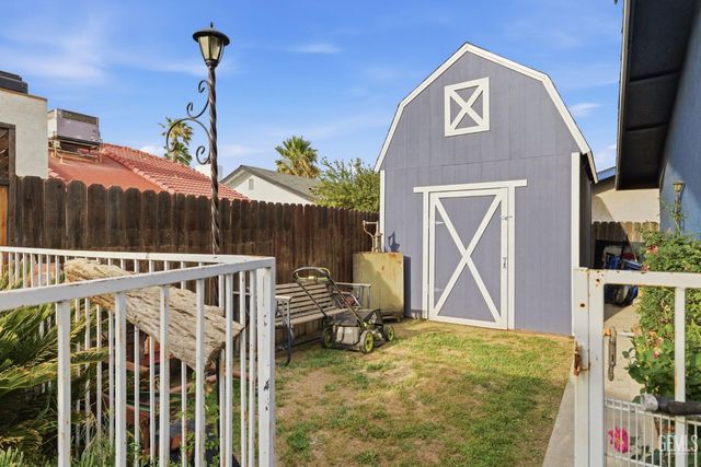 4012 Maris Court, Bakersfield, CA 93313
