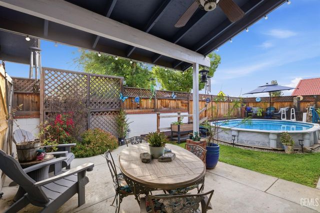 4012 Maris Court, Bakersfield, CA 93313