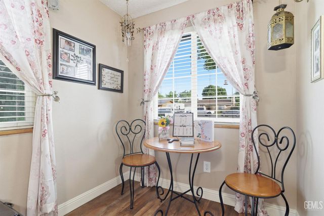 4012 Maris Court, Bakersfield, CA 93313