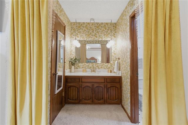 1100 SW Mic O Say Drive, Blue Springs, MO 64015