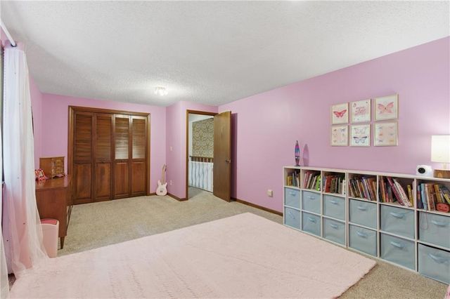 1100 SW Mic O Say Drive, Blue Springs, MO 64015