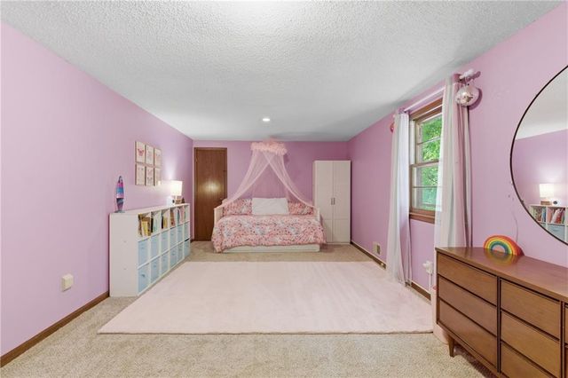 1100 SW Mic O Say Drive, Blue Springs, MO 64015