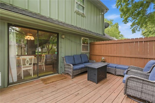 1100 SW Mic O Say Drive, Blue Springs, MO 64015