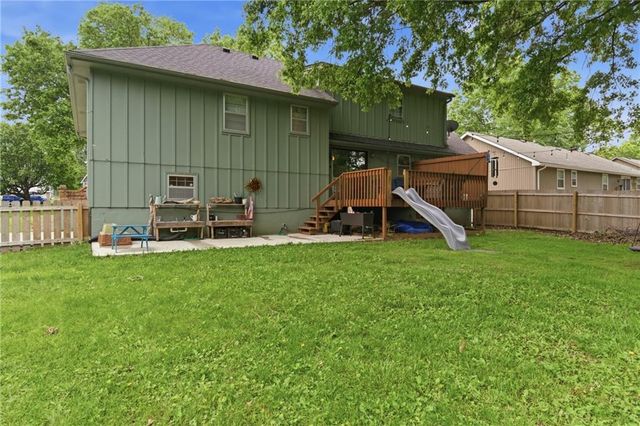 1100 SW Mic O Say Drive, Blue Springs, MO 64015