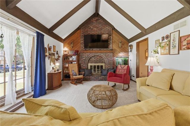 1100 SW Mic O Say Drive, Blue Springs, MO 64015