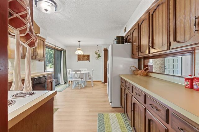 1100 SW Mic O Say Drive, Blue Springs, MO 64015