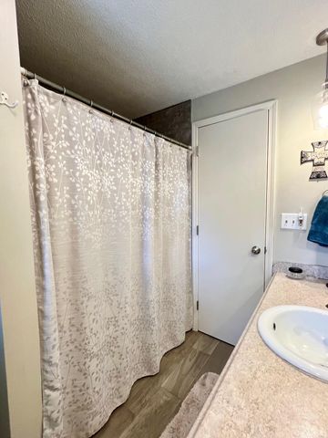 7032 White Eagle Drive, Fort Wayne, IN 46815