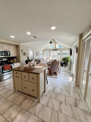 7032 White Eagle Drive, Fort Wayne, IN 46815