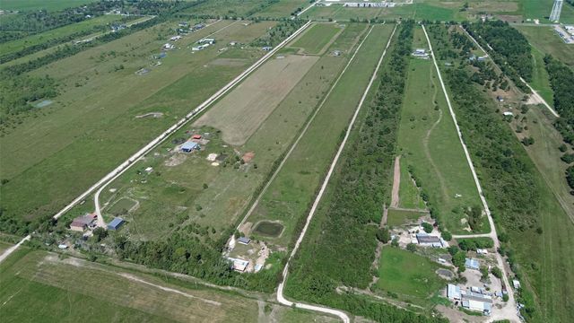 993 Fm 686, Dayton, TX 77535