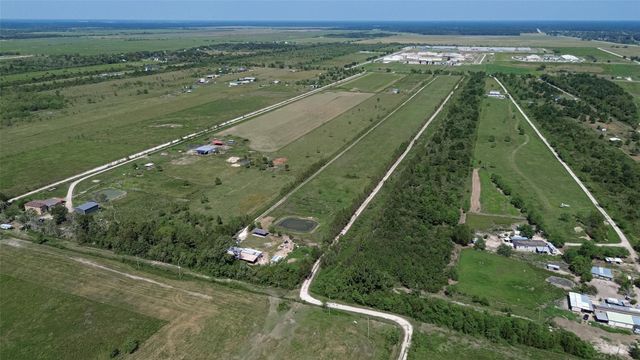 993 Fm 686, Dayton, TX 77535