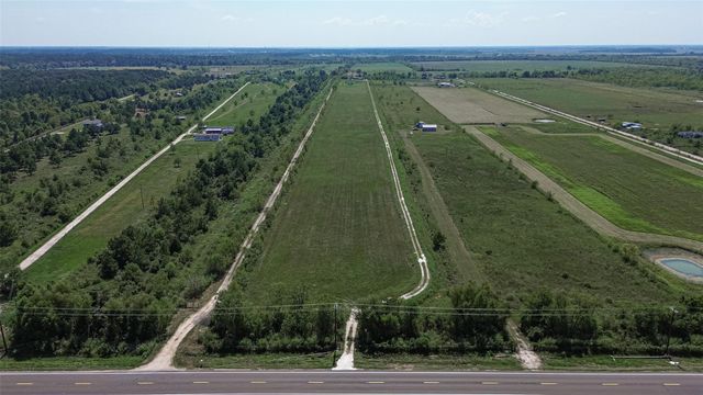 993 Fm 686, Dayton, TX 77535