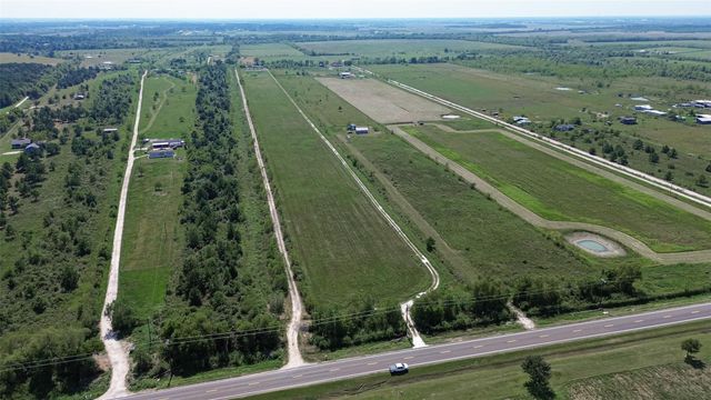 993 Fm 686, Dayton, TX 77535