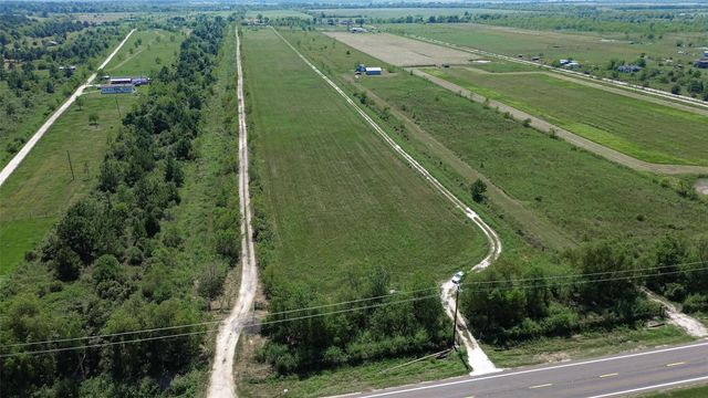 993 Fm 686, Dayton, TX 77535