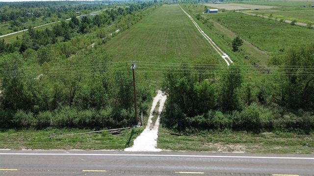 993 Fm 686, Dayton, TX 77535