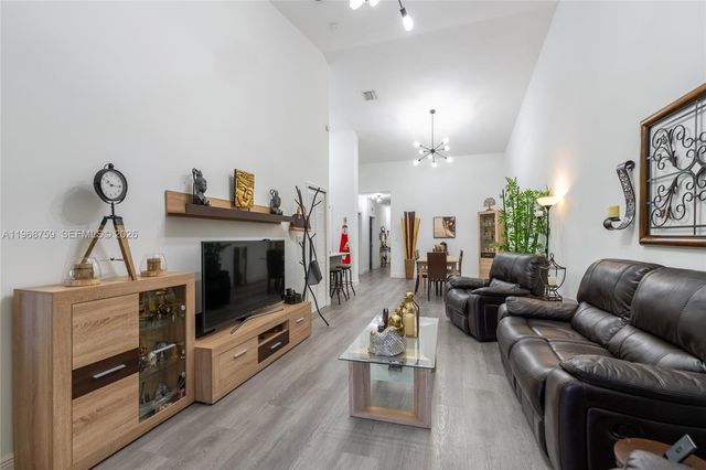 1205 NE 32nd Ter, Homestead, FL 33033