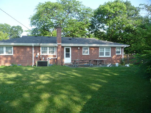 1430 Evergreen Terrace, Glenview, IL 60025